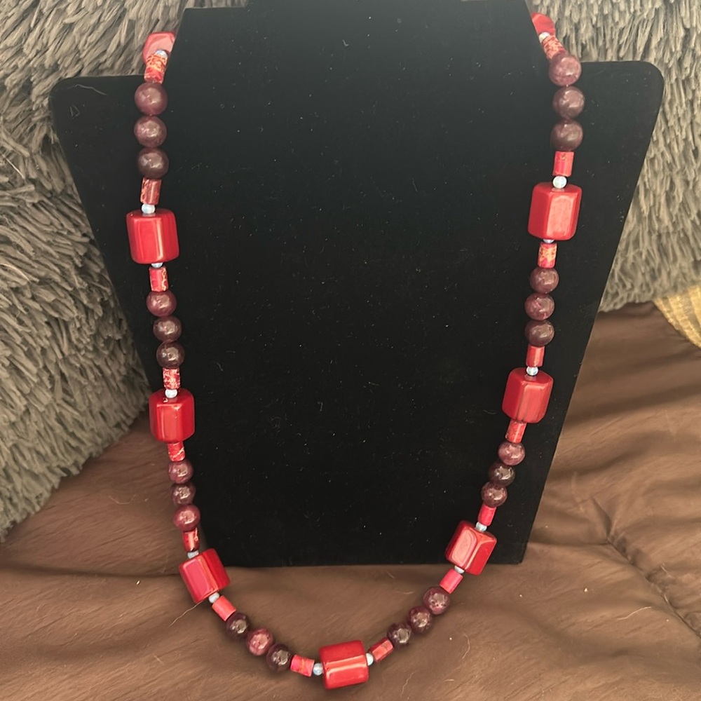“Shades of Red” Stone Necklace
